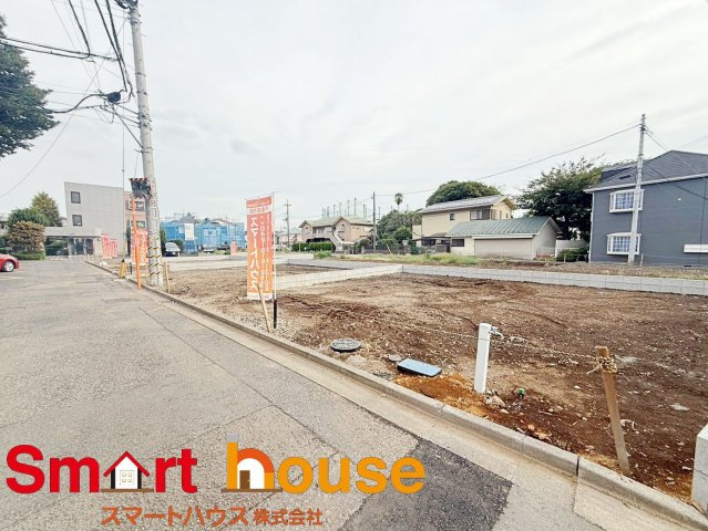 府中市白糸台　売地5区画の前面道路含む現地写真