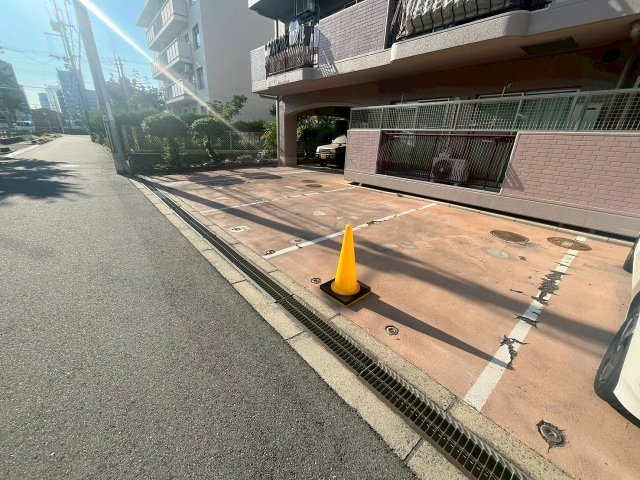 エクセルハイツの駐車場