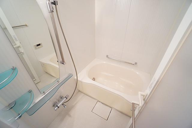 アーバンフラッツ目黒本町の浴室