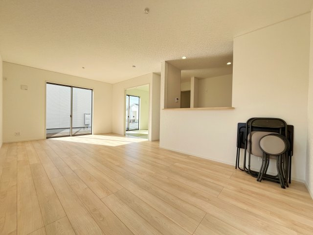 【居間・リビング】 | 上里町嘉美第4   クレイドルガーデン　新築戸建　全8棟　6号棟