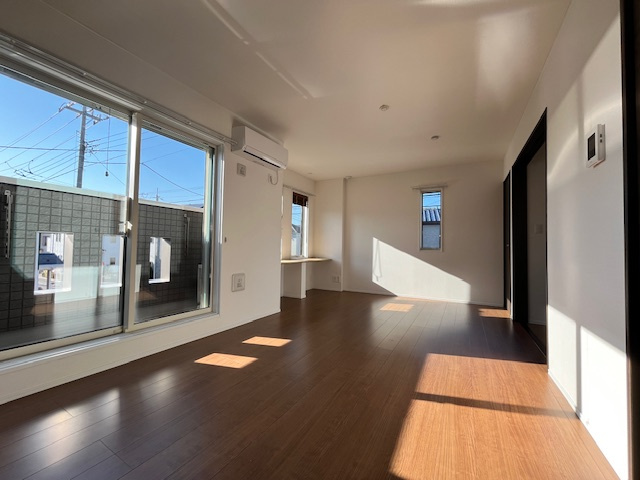 ガラージュ・ド・ルクスみゆきの居間・リビング