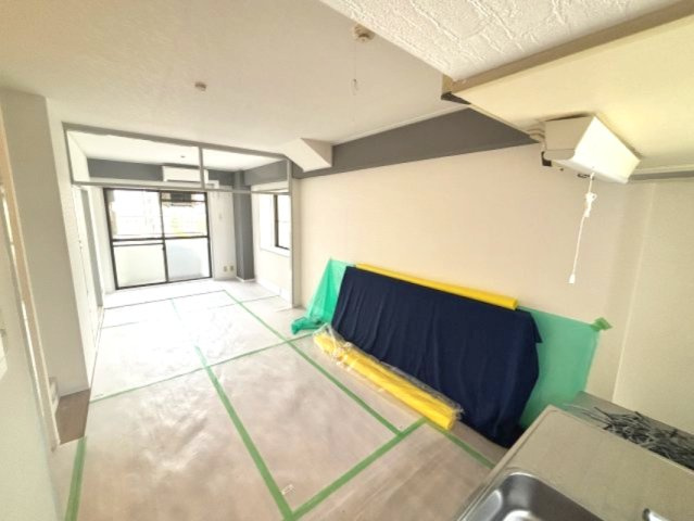 メープル御影中町の居間・リビング