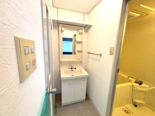 メープル御影中町の独立洗面台