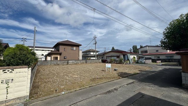 大崎市古川二ノ構の前面道路含む現地写真