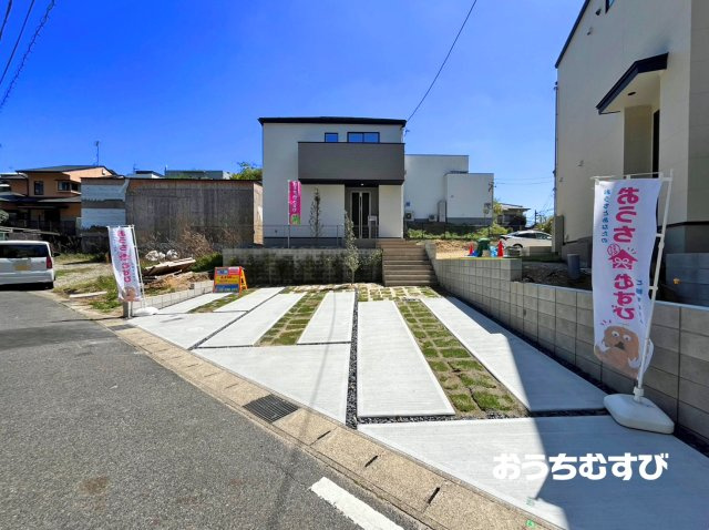 守山区翠松園3期(全3棟)の前面道路含む現地写真