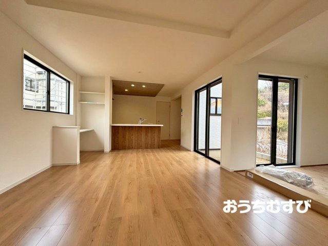 守山区翠松園3期(全3棟)の前面道路含む現地写真