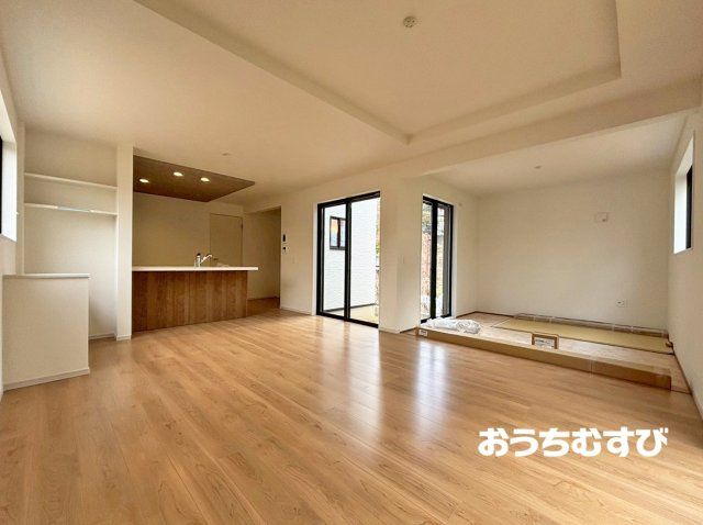 守山区翠松園3期(全3棟)の前面道路含む現地写真