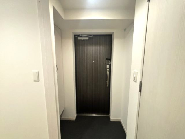 ファーストフィオーレ東灘の玄関