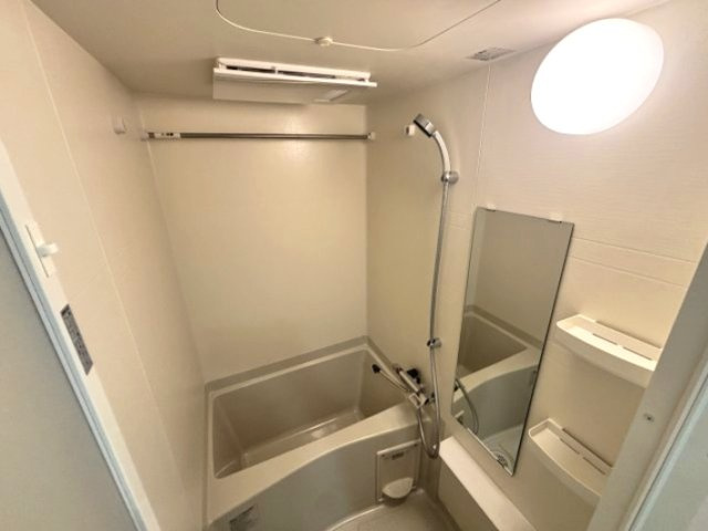 ファーストフィオーレ東灘の浴室