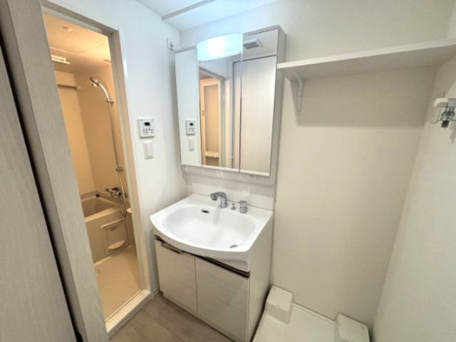 ファーストフィオーレ東灘の独立洗面台