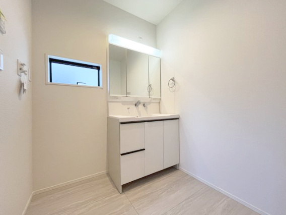 『八王子市新築戸建て』八王子市元八王子町2-839【仲介手数料無料】の玄関|～仲介手数料無料☆八王子ひなた不動産～　八王子市元八王子町　新築戸建て