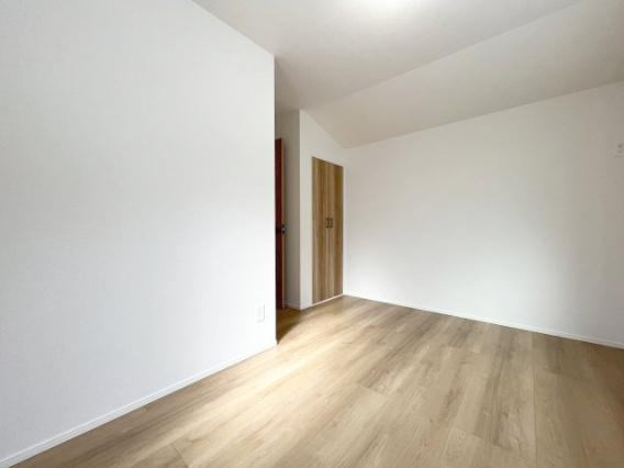 『八王子市新築戸建て』八王子市元八王子町2-839【仲介手数料無料】の洋室|～仲介手数料無料☆八王子ひなた不動産～　八王子市元八王子町　新築戸建て