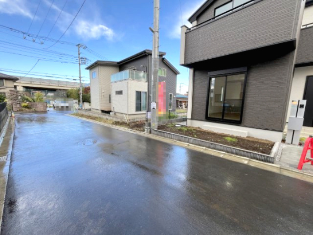 祝　成約済み　八王子市　元八王子町　新築戸建ての前面道路含む現地写真|～仲介手数料無料☆八王子ひなた不動産～　八王子市元八王子町　新築戸建て