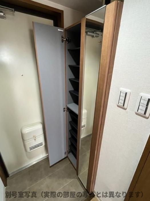 ウィング青山の玄関