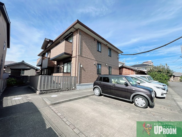 フォレスタⅡの駐車場