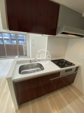 プレジオ本町のキッチン|プレジオ本町　3口ガスシステムキッチン