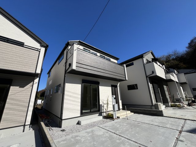 祝　成約済み　八王子市　元八王子町　新築戸建ての外観|～仲介手数料無料☆八王子ひなた不動産～　八王子市元八王子町　新築戸建て