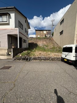 三口新町４丁目　売地