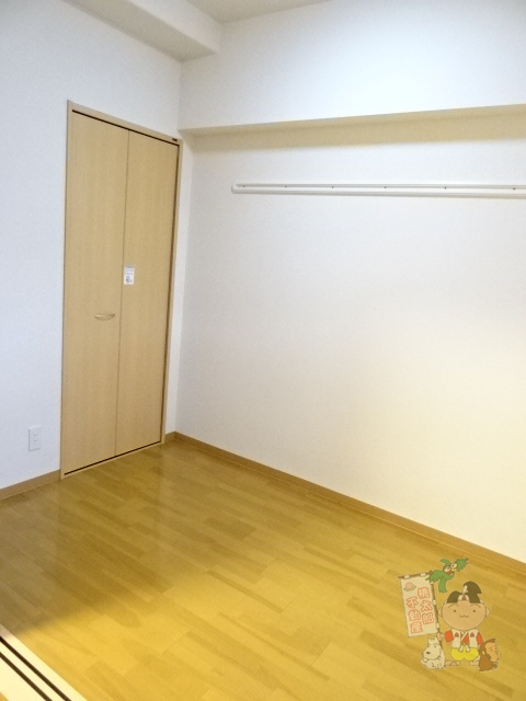 ピュア京橋の洋室