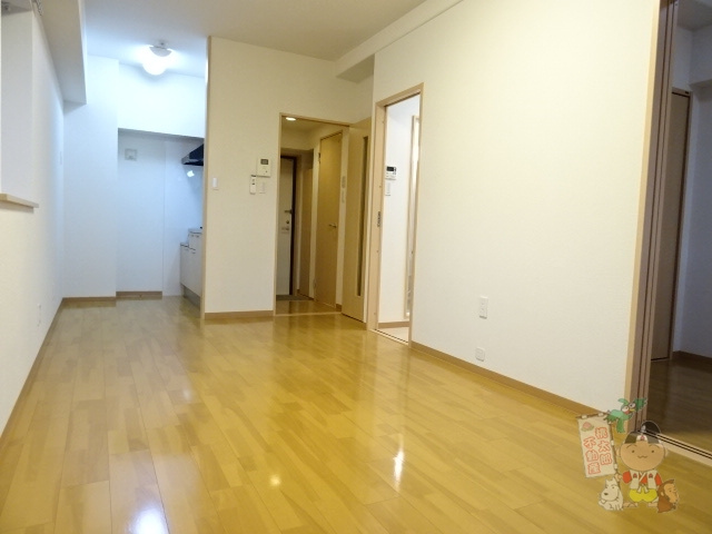 ピュア京橋の居間・リビング