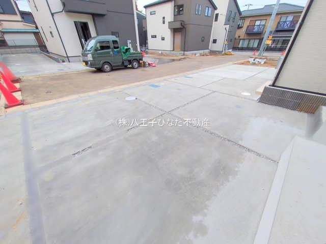 祝：成約済み　八王子市　元八王子町　新築戸建ての駐車場|～仲介手数料無料☆八王子ひなた不動産～　八王子市元八王子町　新築戸建て
