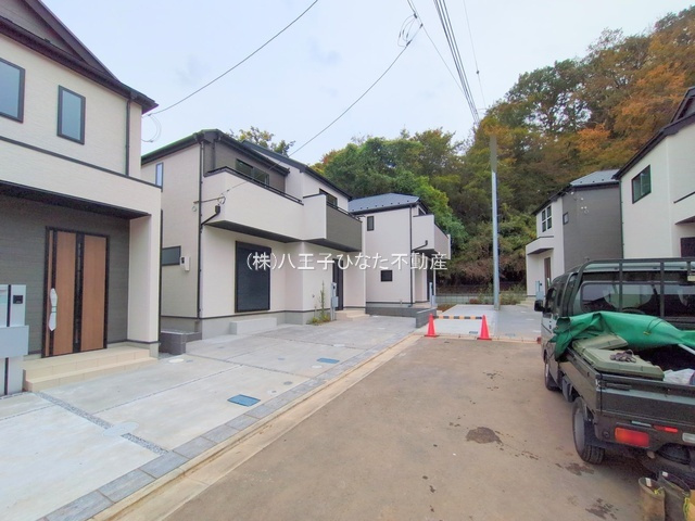 祝：成約済み　八王子市　元八王子町　新築戸建ての前面道路含む現地写真|～仲介手数料無料☆八王子ひなた不動産～　八王子市元八王子町　新築戸建て