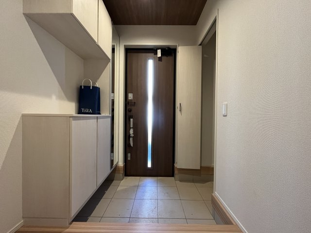 『八王子市新築戸建て』八王子市元八王子町2-839【仲介手数料無料】の玄関|～仲介手数料無料☆八王子ひなた不動産～　八王子市元八王子町　新築戸建て