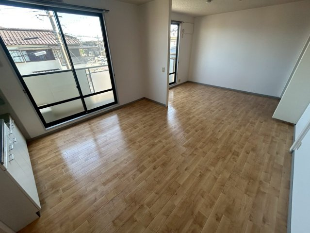 ハイツ王塚の居間・リビング