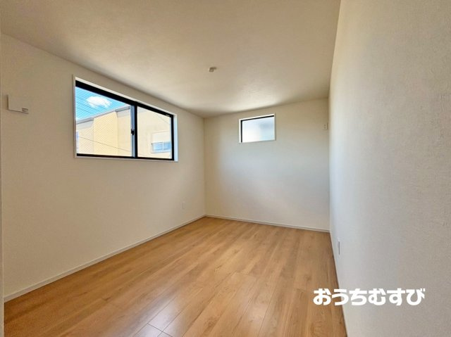 守山区西城3期(全4棟) の洋室