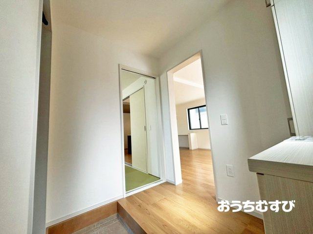 守山区西城3期(全4棟) の玄関