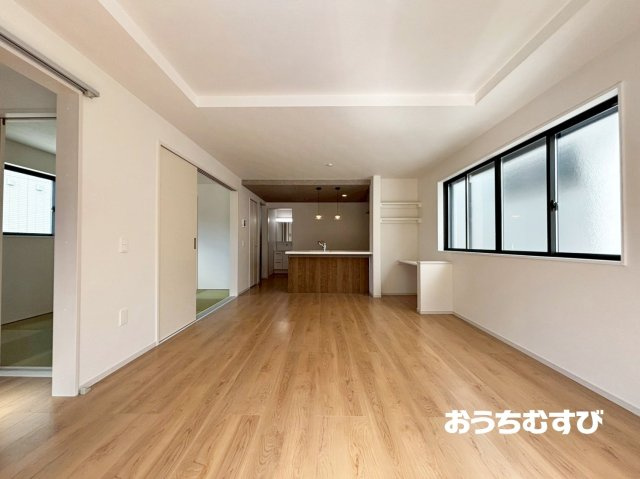 守山区西城3期(全4棟) の居間・リビング