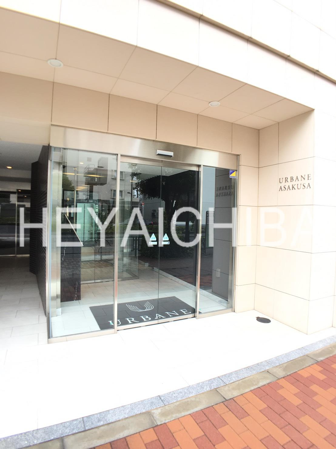 アーベイン浅草のエントランス