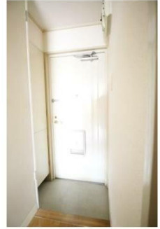 メイプルハウスの玄関