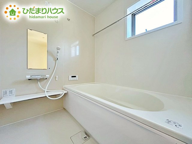 【浴室】 | 第1笠間市笠間　新築戸建　2号棟 | 1日の疲れをほぐす、とっておきのリラクゼーションタイムを楽しむバスルーム。 美しく、機能的なデザインを採用、清潔感あふれる心地よい空間づくりにこだわりました。