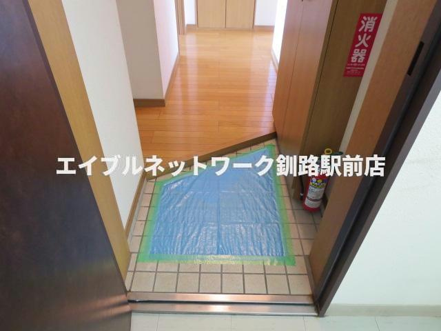 ビラ新釧路の玄関