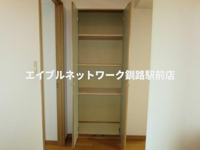 ビラ新釧路の玄関