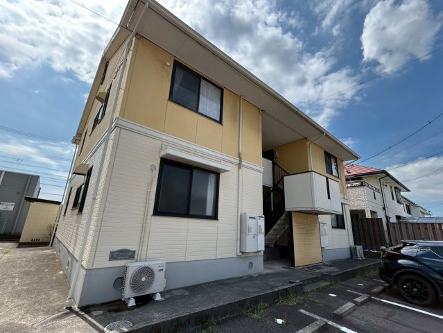西尾市伊藤５丁目のアパートの外観