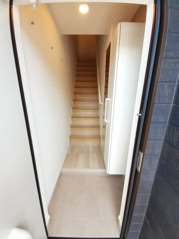 ノイ・リュミエール　Ⅰの玄関