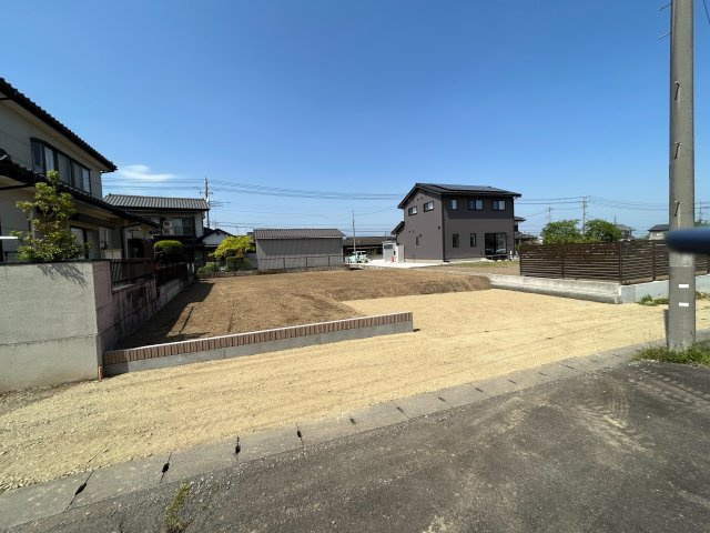 安中市磯部三丁目売地の前面道路含む現地写真