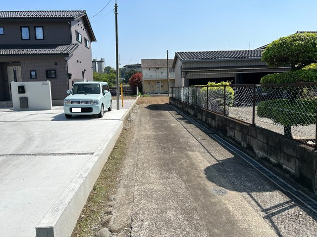 安中市磯部三丁目売地のその他|前面道路