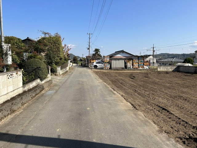 富岡市南蛇井売地の前面道路含む現地写真