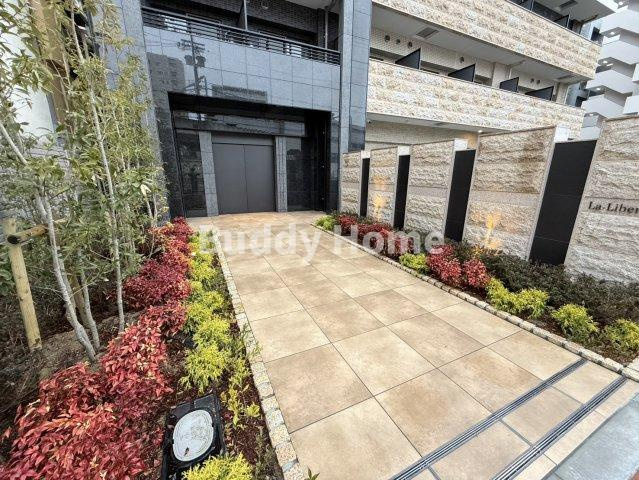 大阪市住吉区長居東４丁目の賃貸マンションのエントランス