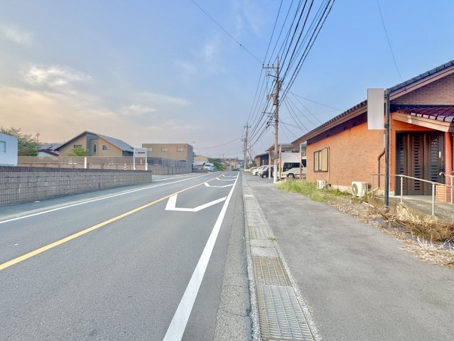 つくばみらい市板橋中古戸建の前面道路含む現地写真
