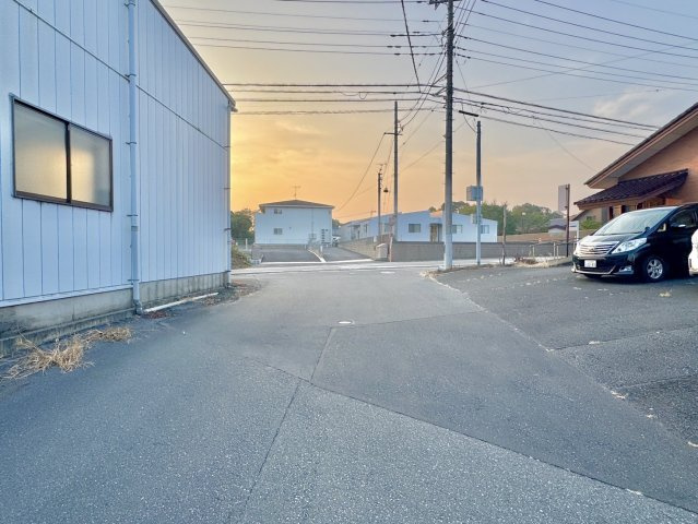 つくばみらい市板橋中古戸建の前面道路含む現地写真