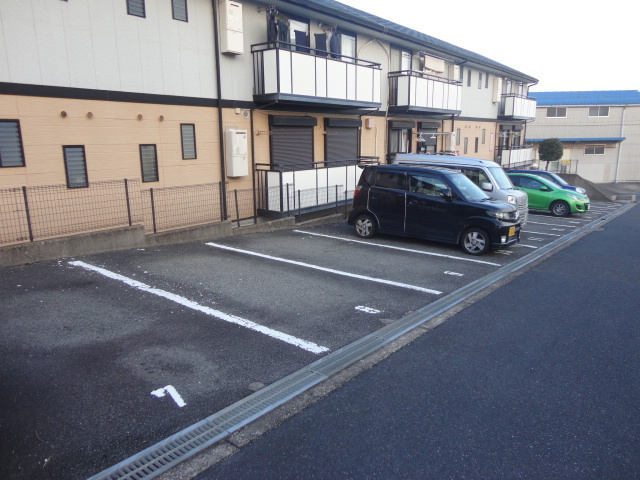 パセオみささぎ　Ａ棟の駐車場
