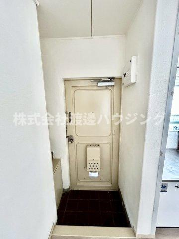 江坂はなヴィラの玄関