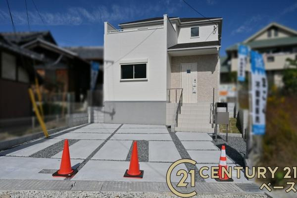 リーブルガーデン中町 １号棟 ／新築一戸建の外観|■現地撮影写真■耐震等級３の地震に強い安心の邸宅！雨で汚れを洗い流してくれるセルフクリーニング機能付き外壁！お気軽にお問い合わせください！