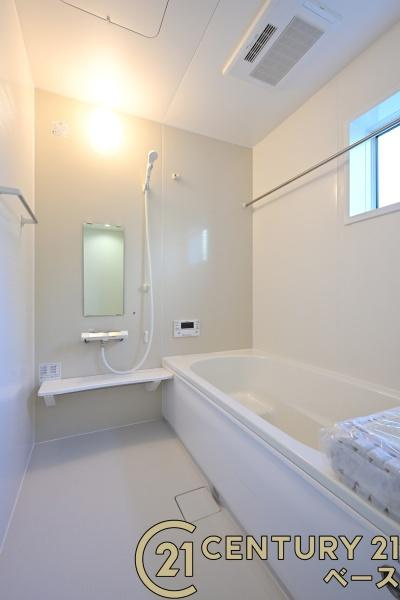 リーブルガーデン中町 １号棟 ／新築一戸建の浴室|■現地撮影写真■ゆったりしたサイズの浴室！足を伸ばしての入浴は疲れも癒してくれます！