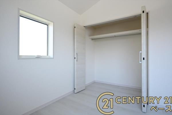 リーブルガーデン中町 １号棟 ／新築一戸建の収納|■現地撮影写真■冬物のコートや季節のものなどたくさんしまえる広さ！
