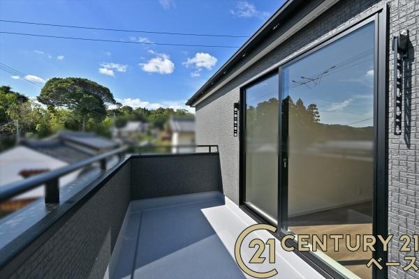 リーブルガーデン中町 ２号棟 ／新築一戸建のバルコニー|■現地撮影写真■日当たりのよい広々としたバルコニー！洗濯物もよく乾きます！